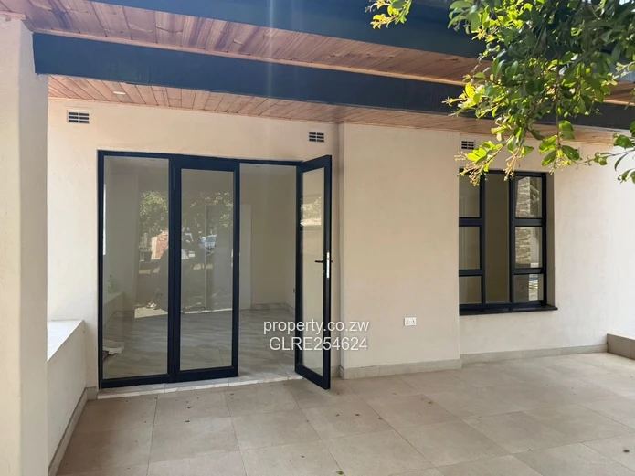 Modern Milton Park Office with Training Room, Pool & Borehole
