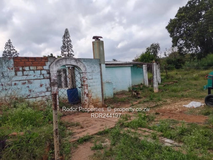 Waterford plot 11 acres