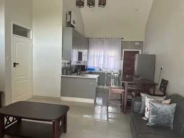 2 Bedroom Flat & Apartment