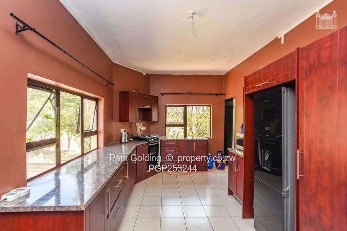 Unique Dual-Apartment Property