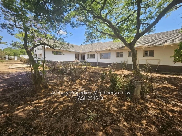 Solid Spacious House in the Old Leafy Winston Surburb of Marondera (Sole Mandate)