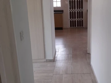 3 Bedroom Flat & Apartment
