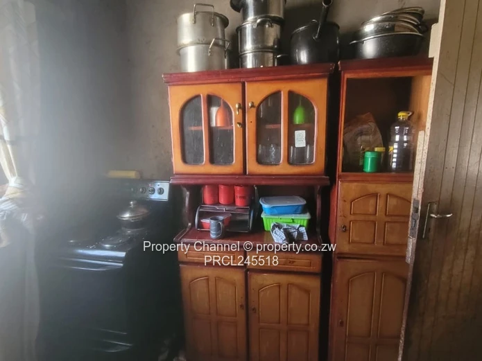 Available is a House for Sale in Glenview 3