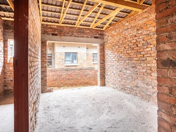 4 Bedroom Flat & Apartment