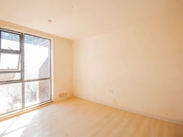 3 Bedroom Garden Flat