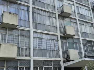 2 Bedroom Flat & Apartment