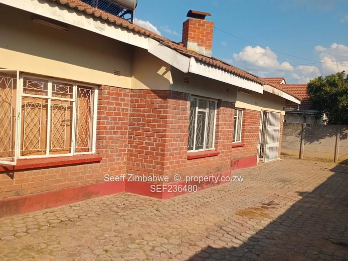 Lovely investment in the heart of Zimre Park
