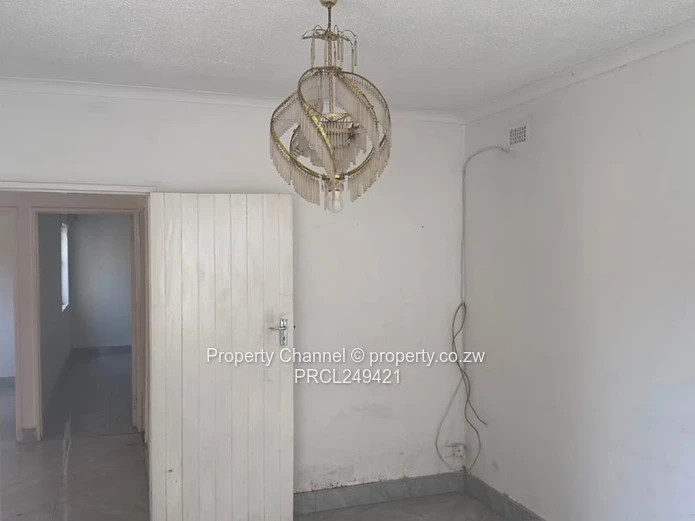  3-Bed Cottage with Solar & Borehole — Helensvale
