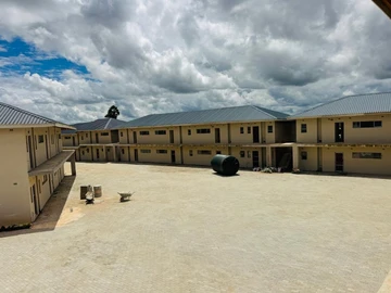 2 Bedroom Flat & Apartment