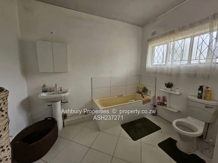 A well loved family home in Old Marlborough  (Sole Mandate)