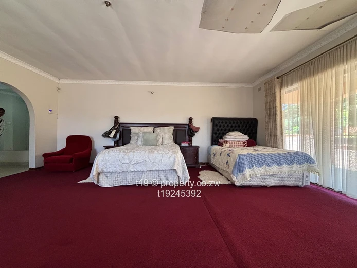 MAIN ROAD FRONTAGE - GREAT INVESTMENT 5 bedroom house 