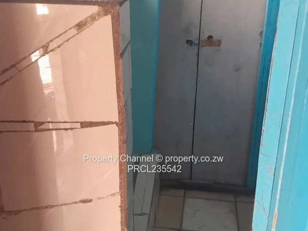 24-Hour Bottle Store – Unit N, Chitungwiza