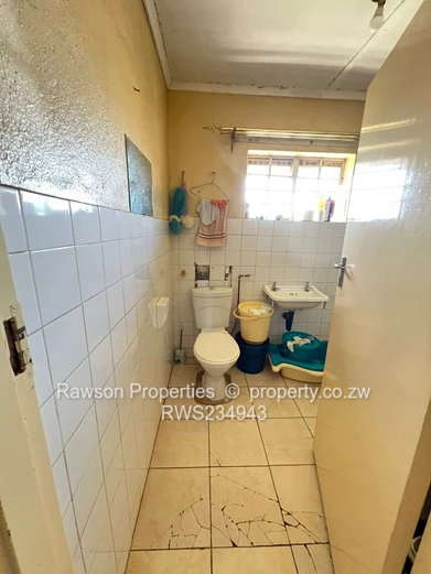 Meyrick Park 2 Bedroom Flat For Sale (Sole Mandate)