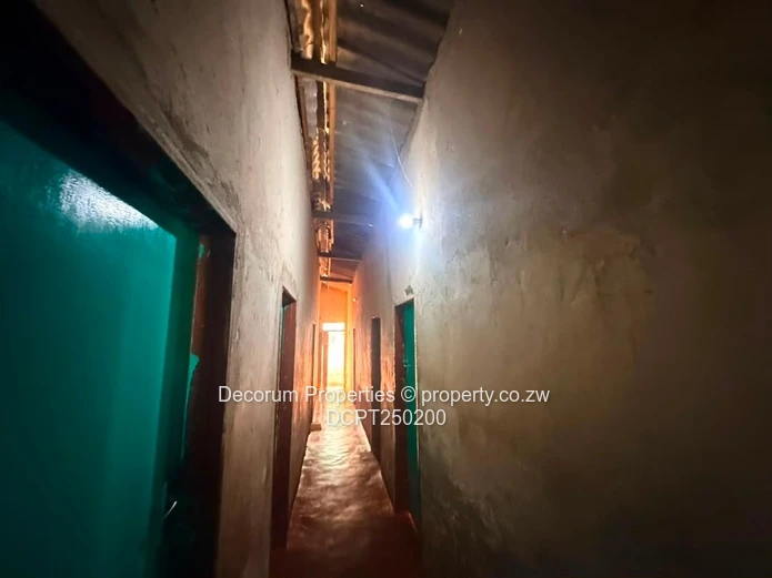 Chitungwiza Unit P Extension – House For Sale | Us$36,000