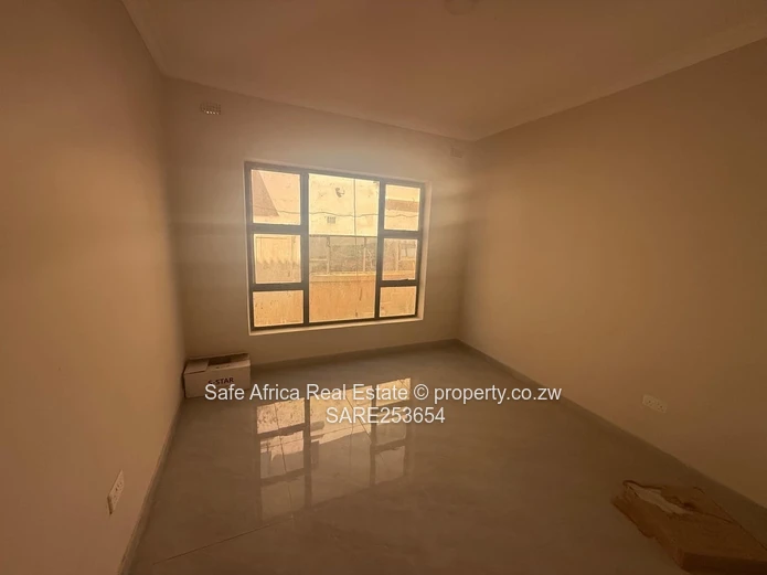 LUXURY 5-BEDROOM VILLA FOR SALE – CARRICK CREAGH   USD 380,000 | 500m² Stand | Title Deed