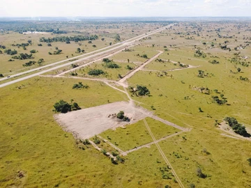 Commercial & Industrial Land