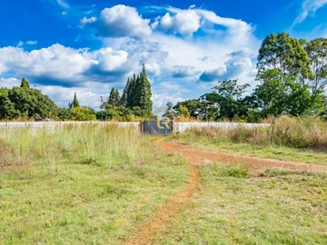 Commercial & Industrial Land