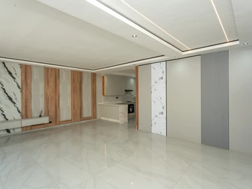 3 Bedroom Flat & Apartment