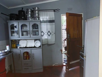 4 Rooms To Rent - Glen View 2