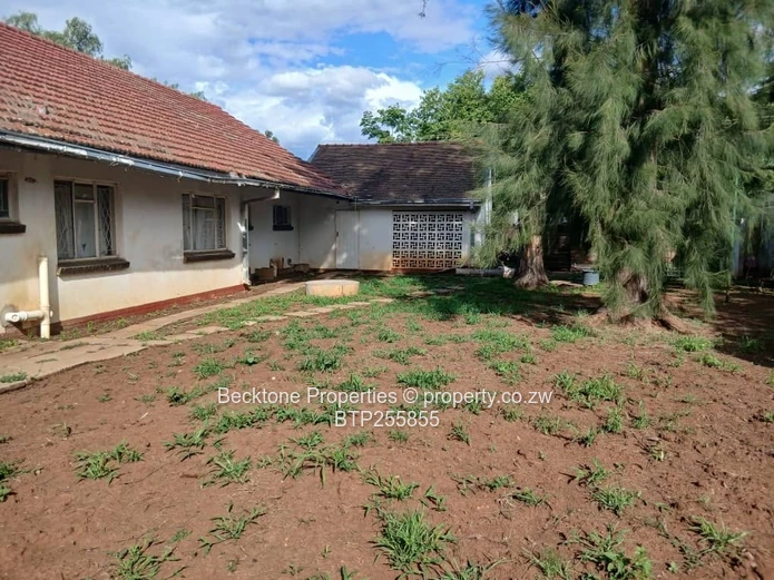 Kumalo 4-Bed House on 2500m² with Pool & Borehole
