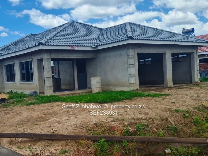 Prime 453m² Stand in Cold Comfort — Tarred Road & Services