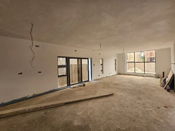 4 Bedroom Garden Flat