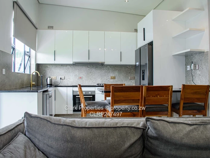 Striking Contemporary Living (Sole Mandate)