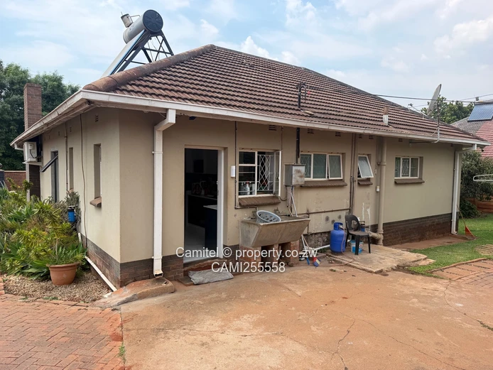 Stylish 3-Bed Home in Upper Hillside with Pool & Borehole