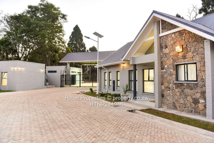 Modern 3ed Garden Flat in Meyrick Park — Pool & Borehole