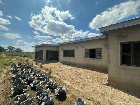 5 Bedroom House