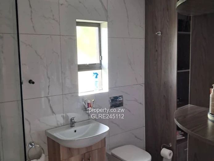 Eastlea 4-Bed Home with Modern Kitchen, Borehole & Garage