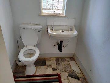 Farm & Agricultural Land