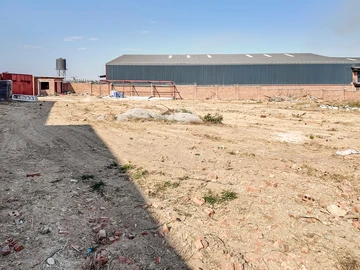 Commercial & Industrial Land