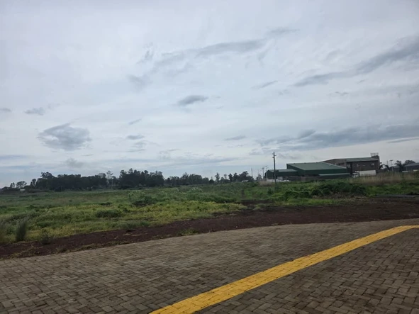 Commercial & Industrial Land