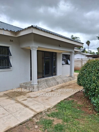 Bright 3-Bed Garden Flat Alexandra Park — Modern Kitchen