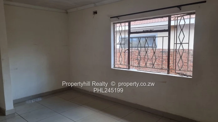 Vacant House  Available For Immediate Occupation  (Sole Mandate)