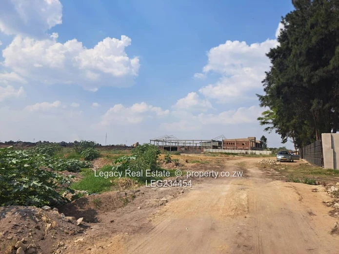 Chitungwiza – 4000sqm Industrial Stand for Sale