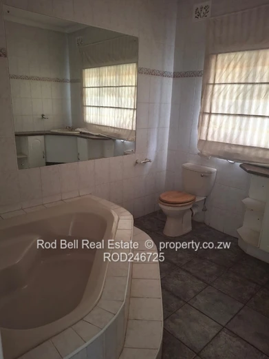 3 Bedroom Unit for Rent in Greendale