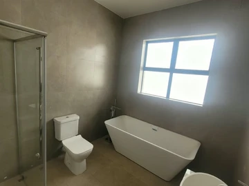 4 Bedroom Garden Flat
