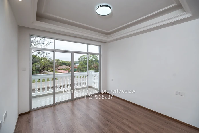 Luxury 4-Bedroom Duplexes in the Heart of Strathaven (Sole Mandate)