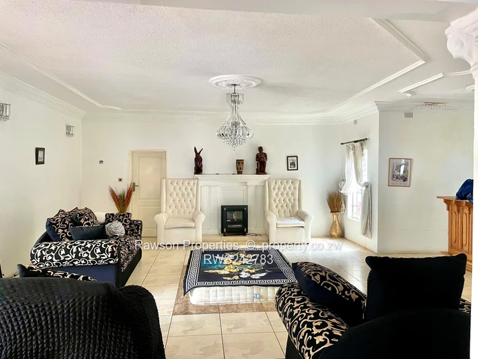 Norton Nharira Views Mansion with great potential for commercial use!!!