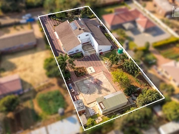 6 Bedroom House