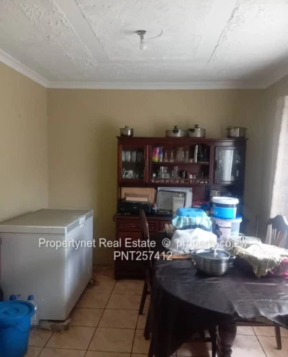 Solid neat family home!!!
