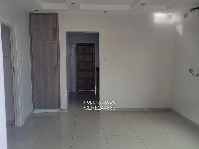 Freshly Renovated 3-Bed with Borehole in Madokero