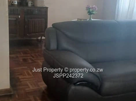 3-Bed Southerton Home — Garden, Driveway 