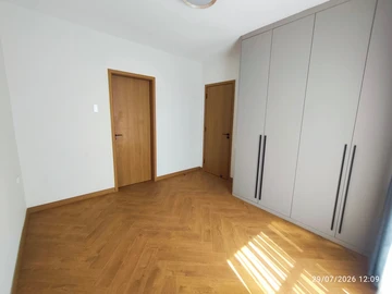 4 Bedroom Flat & Apartment