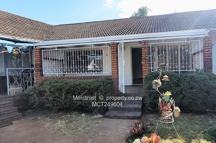 Newly renovated simplex garden flat! (Sole Mandate)