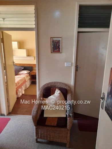 Stunning Semi-Detached House for Sale in Paddonhurst