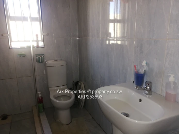 Ruwa, Elizabeth Park Cottage for Sale