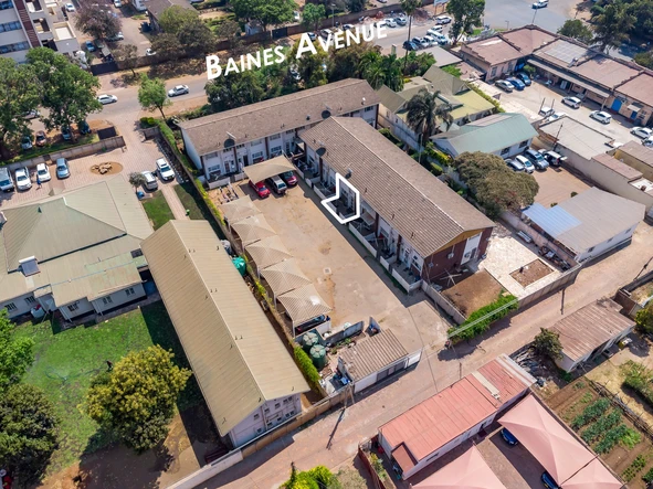 2 Bedroom Flat & Apartment